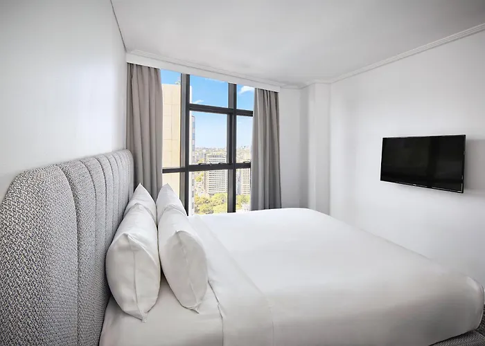 Meriton Suites Pitt Street, Sydney